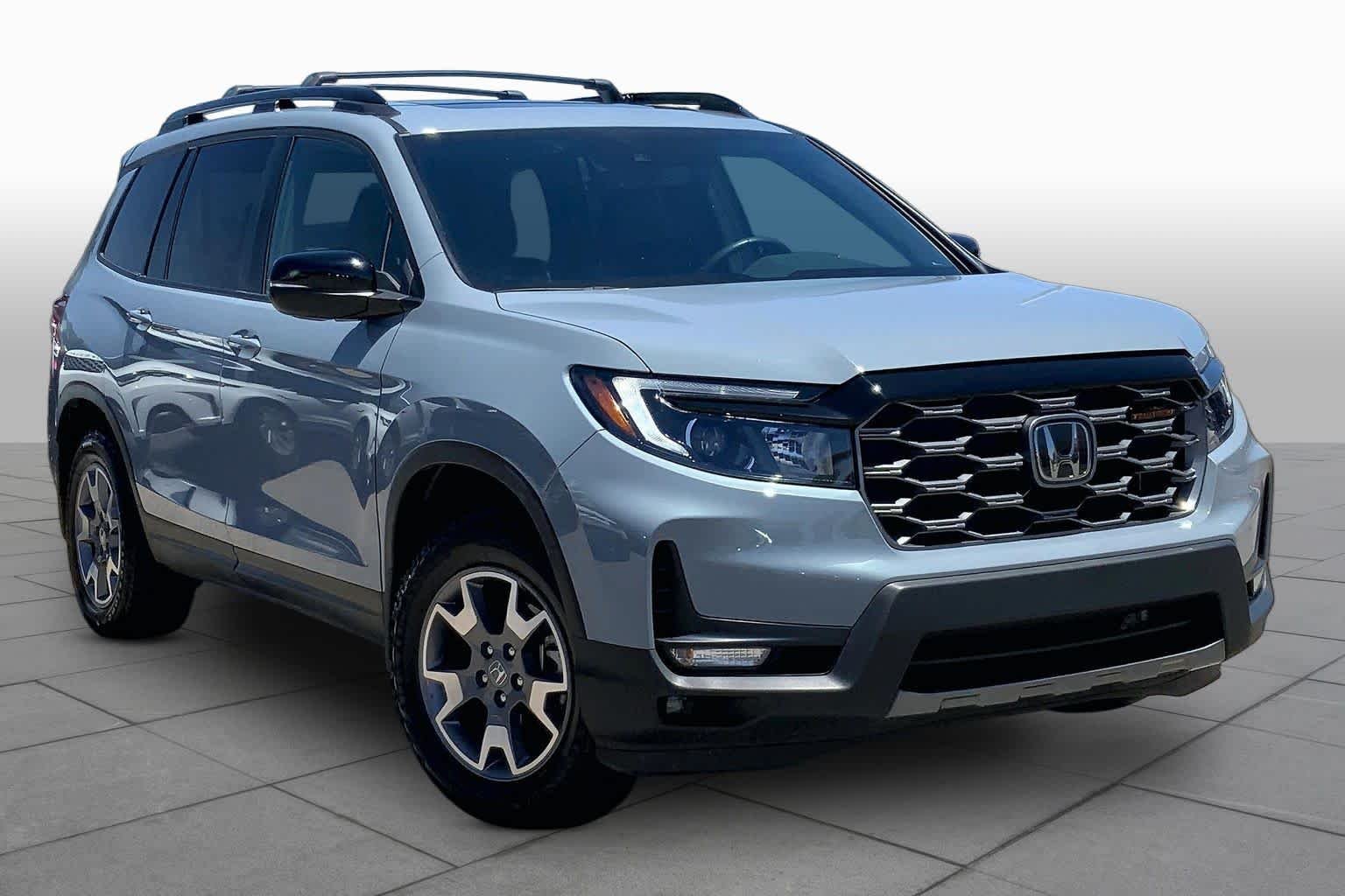 Used 2023 Sonic Gray Pearl Honda TrailSport image 3