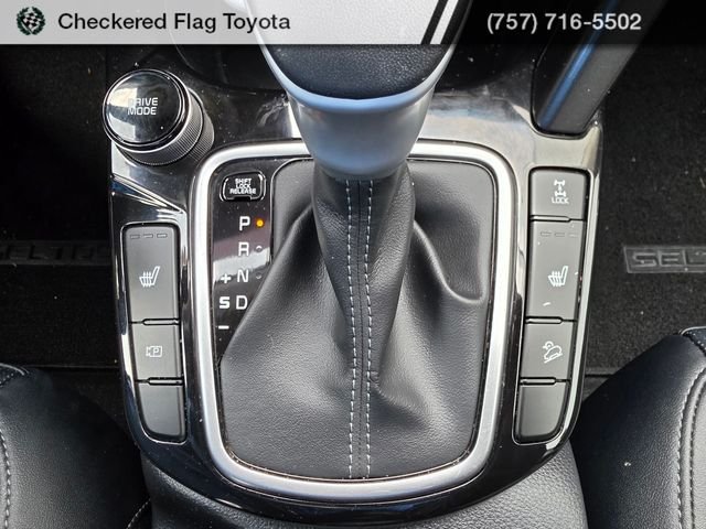 Used 2024 Gravity Gray Kia EX image 36
