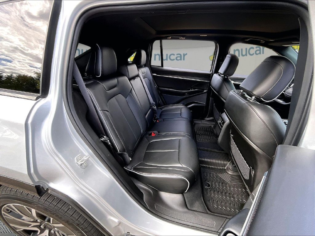 Used 2025 Silver Jeep Limited image 16