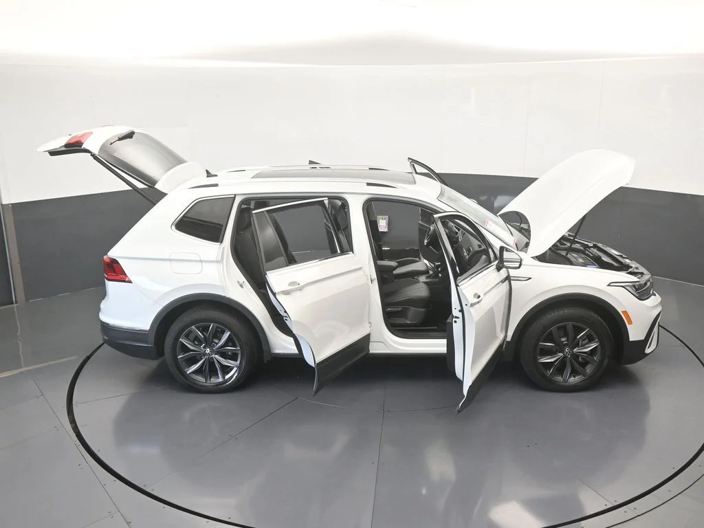 Used 2023 White Volkswagen 2.0T SE image 70