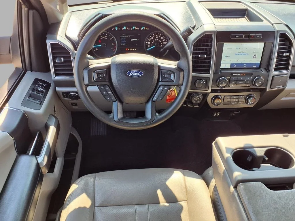 Used 2020 Silver Ford XLT image 6