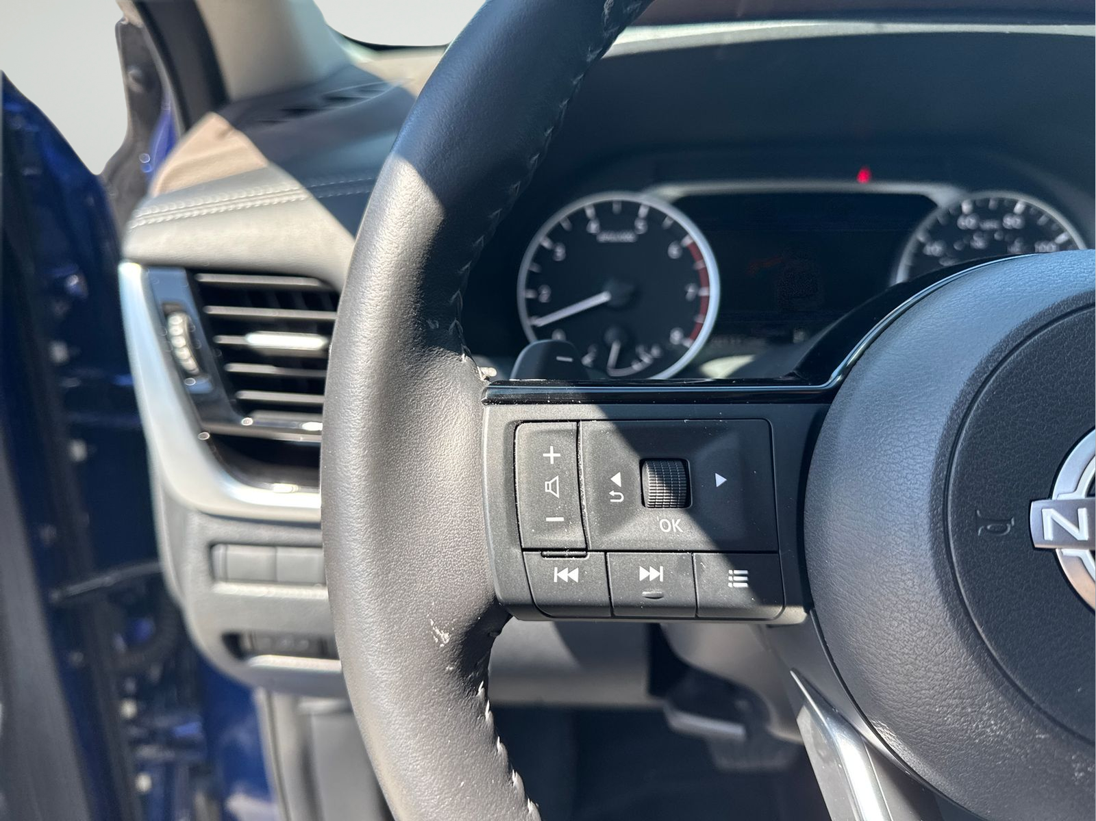 Certified Used 2023 Blue Nissan SL image 15