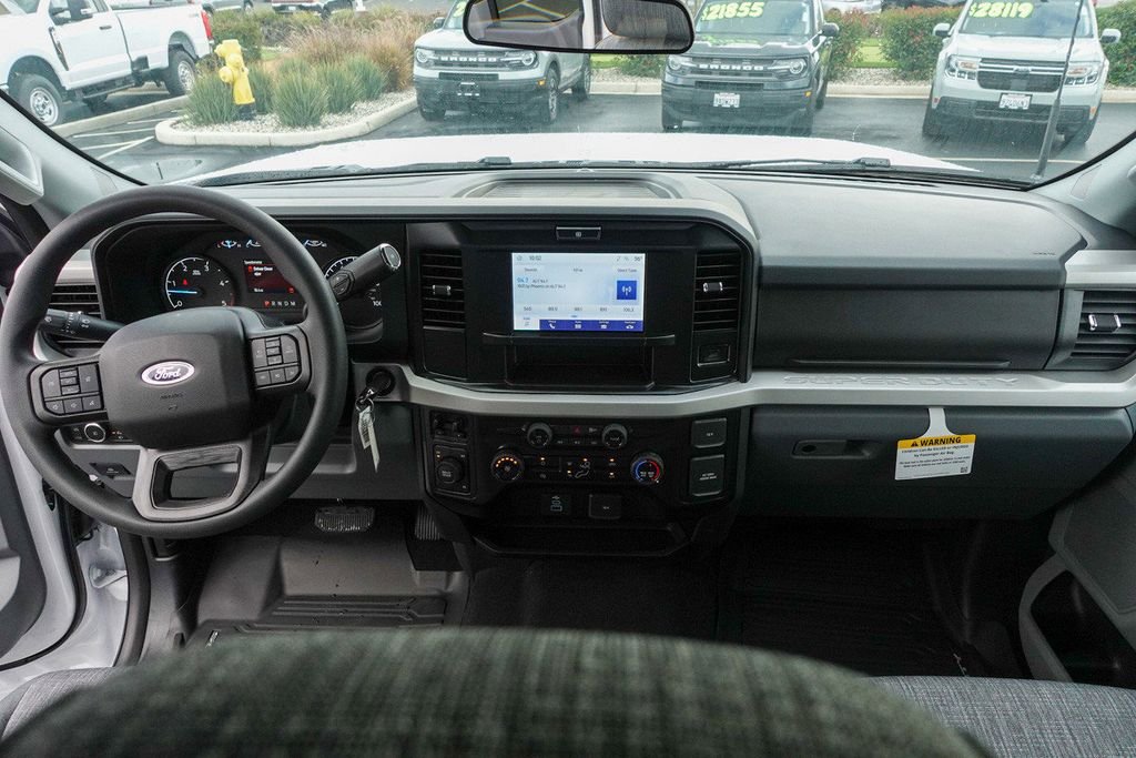 New 2026 Oxford White Ford F-250® XLT image 30