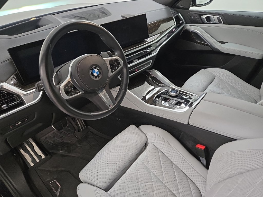 Used 2024 Carbon Black Metallic BMW xDrive40i image 19