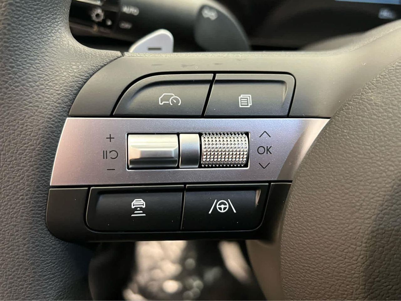 New 2026 Creamy White Pearl Hyundai SEL image 31