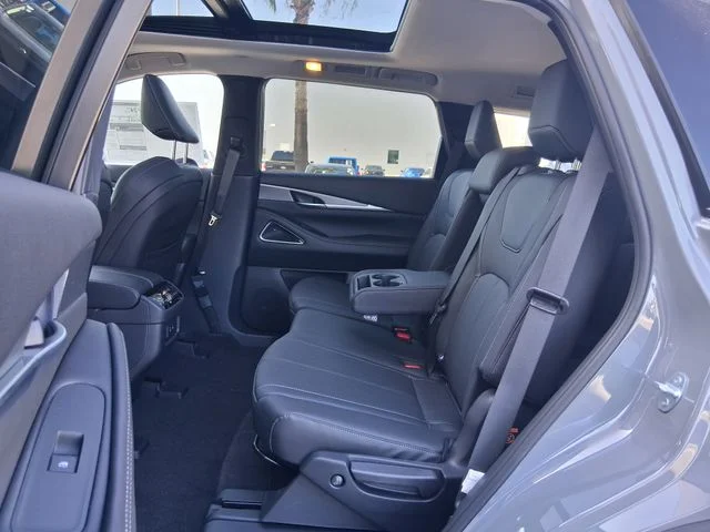New 2027 HARBOR GRAY INFINITI Luxe FWD image 21