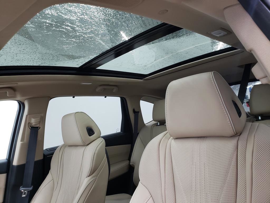 Used 2026 Platinum White Pearl Acura Advance Package image 9