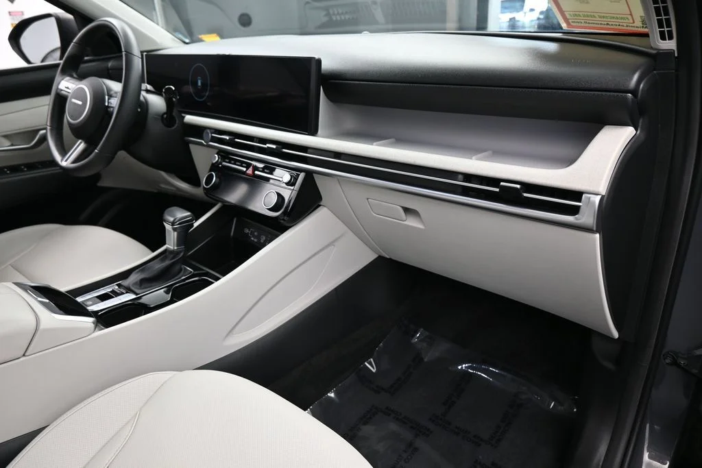 Used 2025 Ecotronic Gray Hyundai SEL Convenience image 47