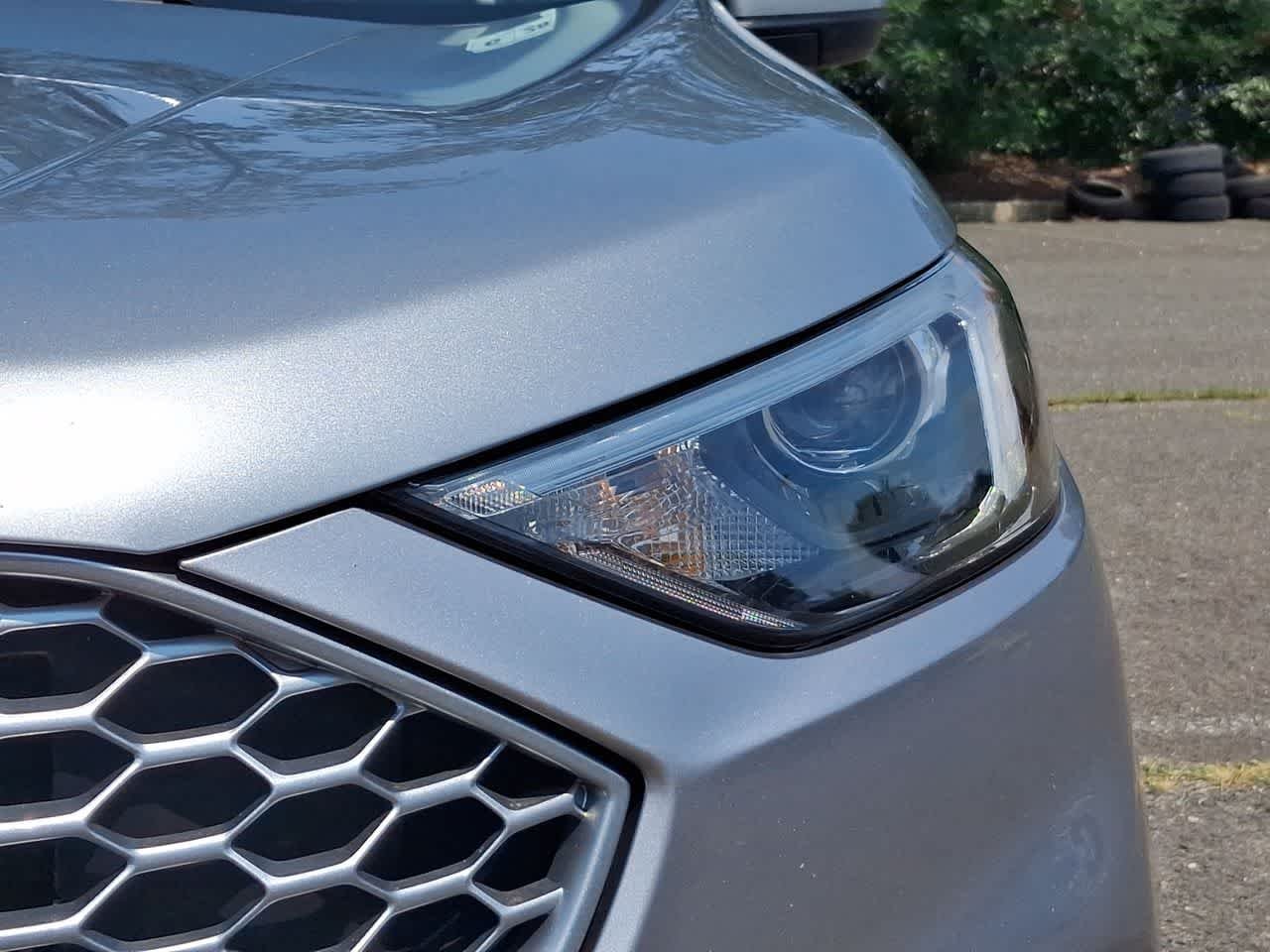 Used 2023 Iconic Silver Metallic Ford SEL image 30