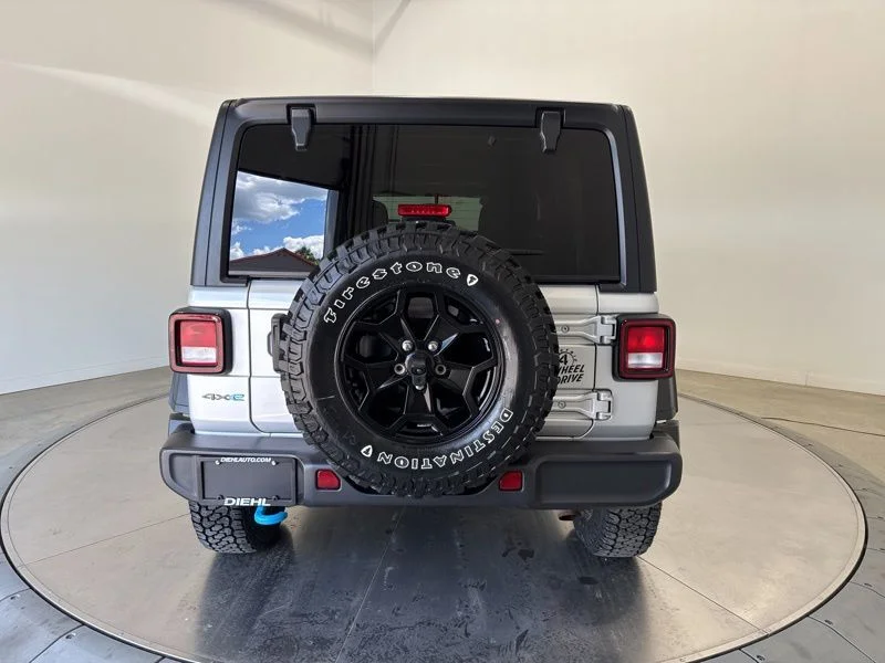 Used 2023 Silver Jeep Base 4xe image 6