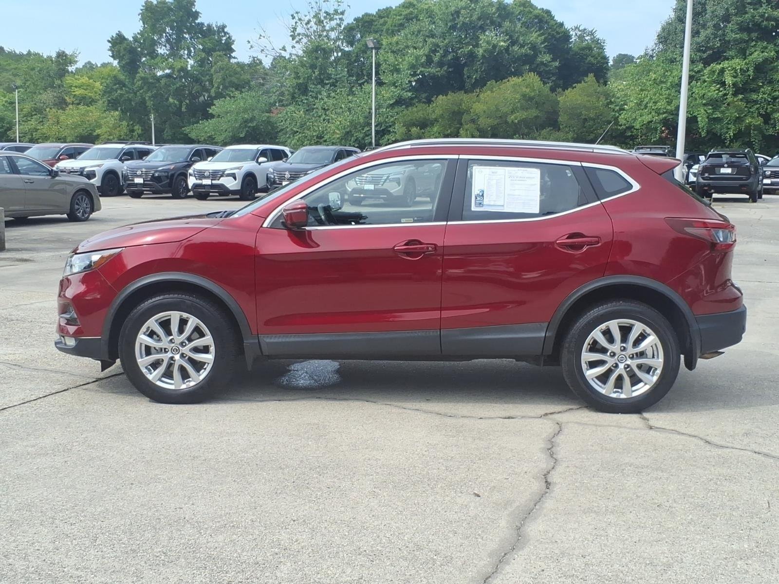 Used 2021 Scarlet Ember Tintcoat Nissan SV image 3