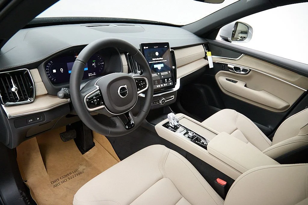 New 2026 Vapour Grey Volvo Plus image 12