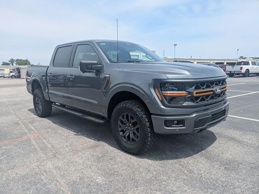 New 2026 Gray Ford Tremor image 2