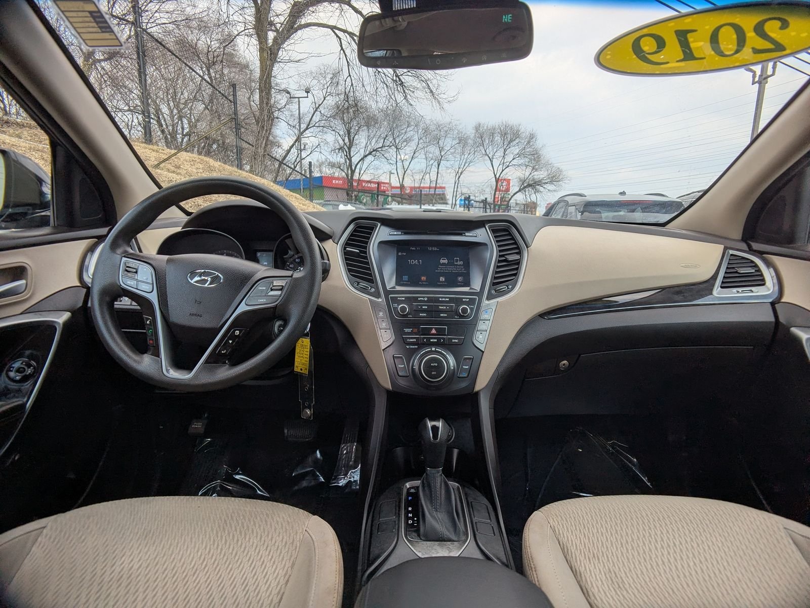 Used 2019 Brown Hyundai SE image 16