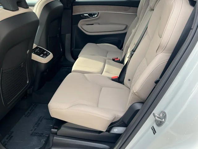 2026 Volvo XC90 Plus - Photo 23
