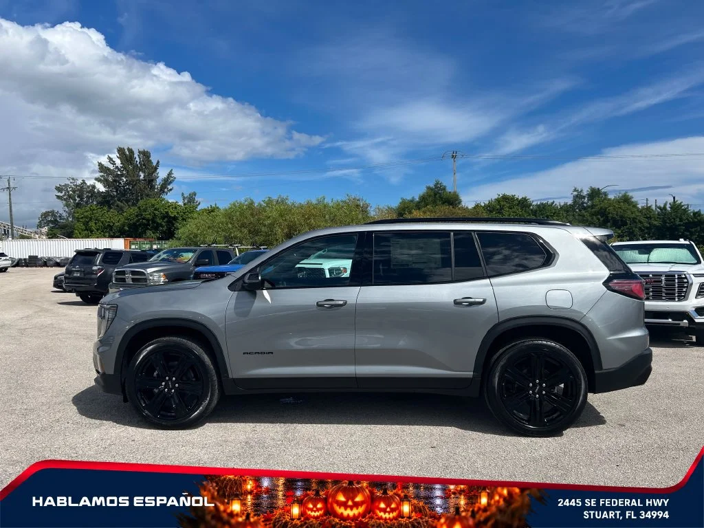 New 2027 Sterling Metallic GMC Elevation image 4