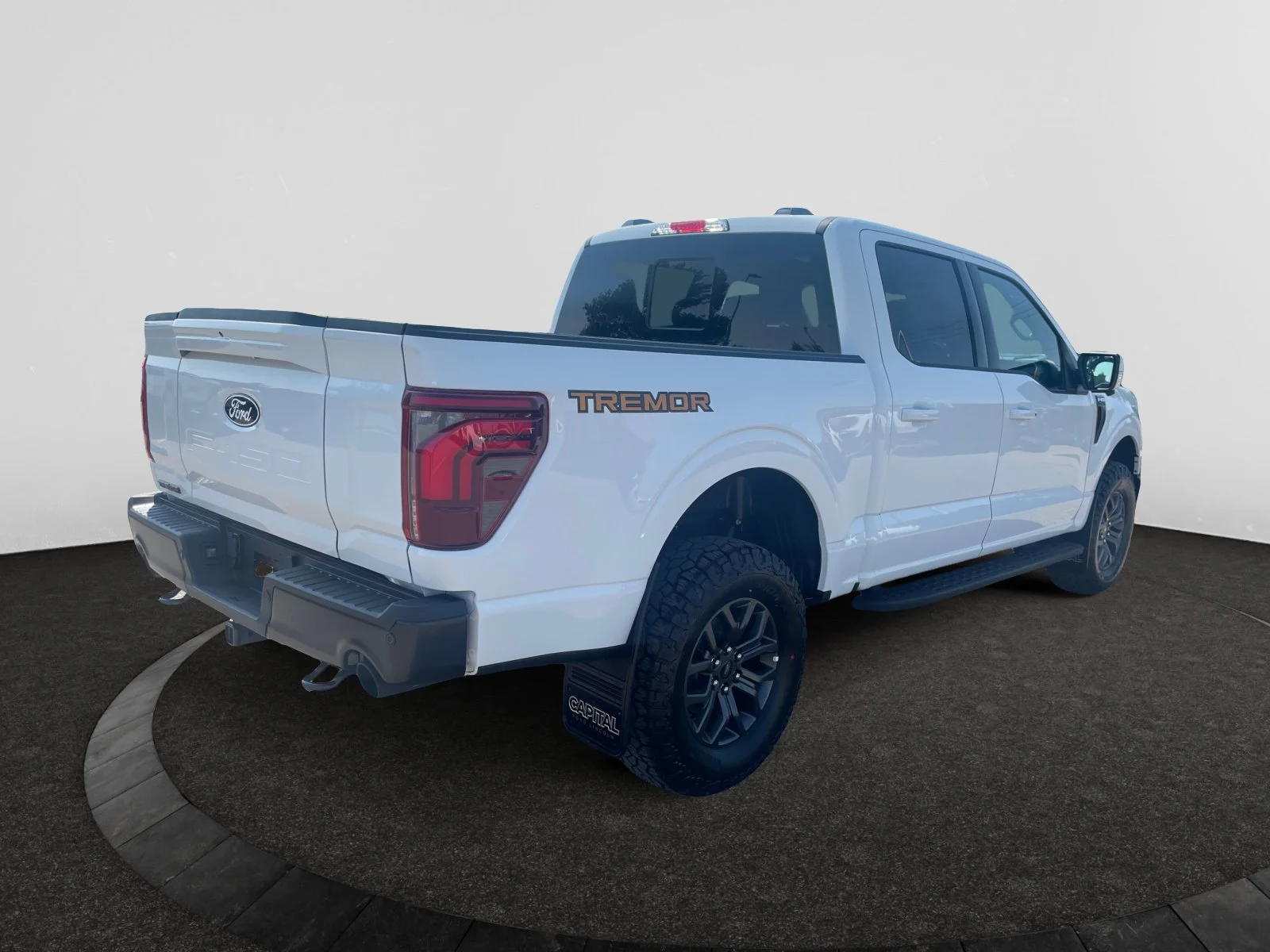 New 2026 Oxford White Ford Tremor image 5