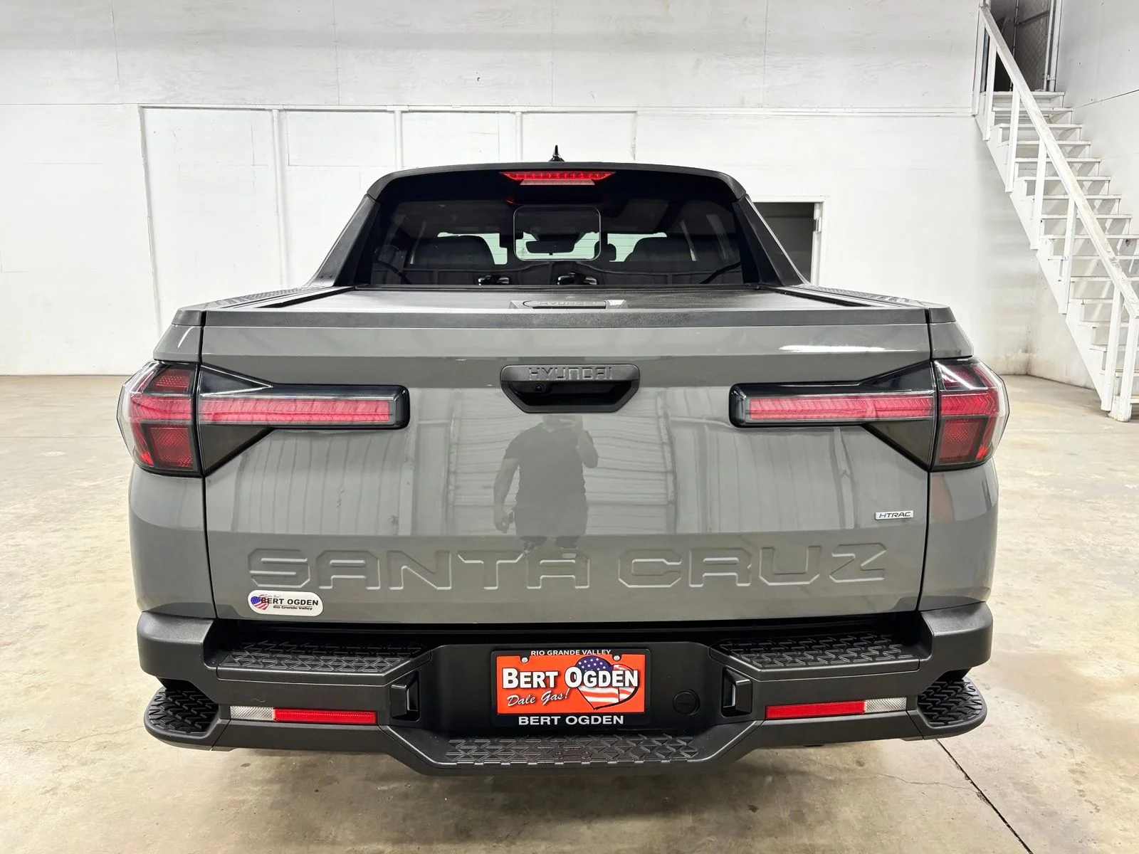 Used 2023 Gray Hyundai SEL image 6