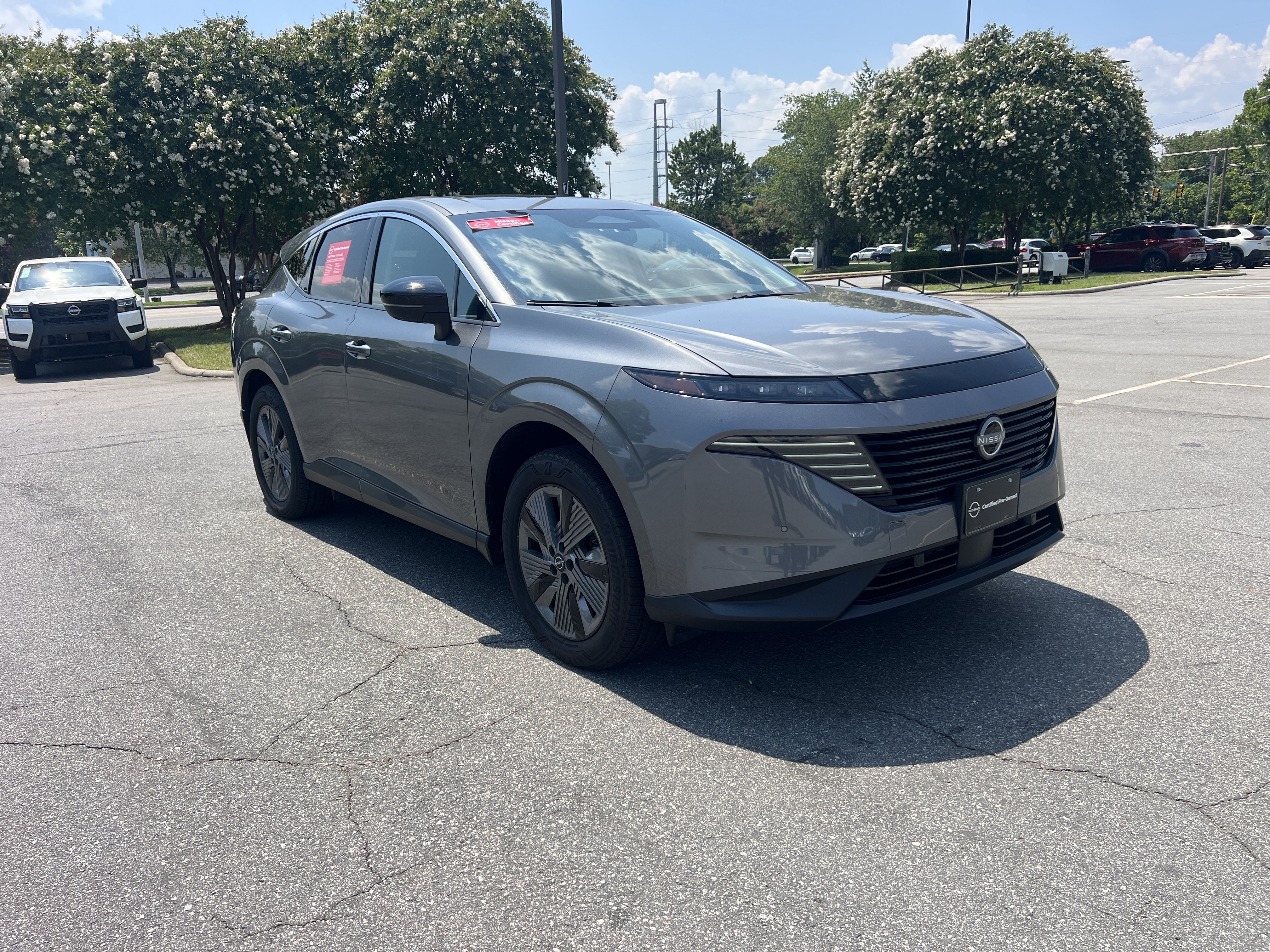 Used 2025 Gun Metallic Nissan SL image 3