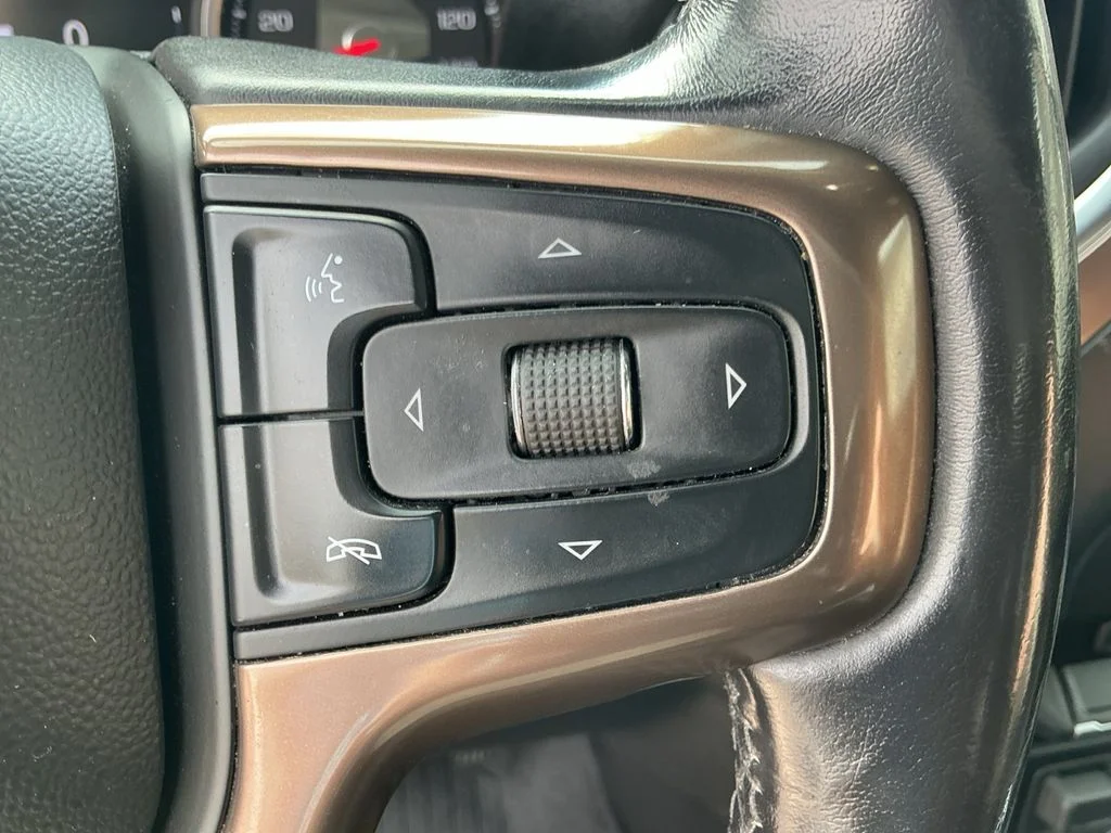 Used 2022 Beige Chevrolet High Country image 19