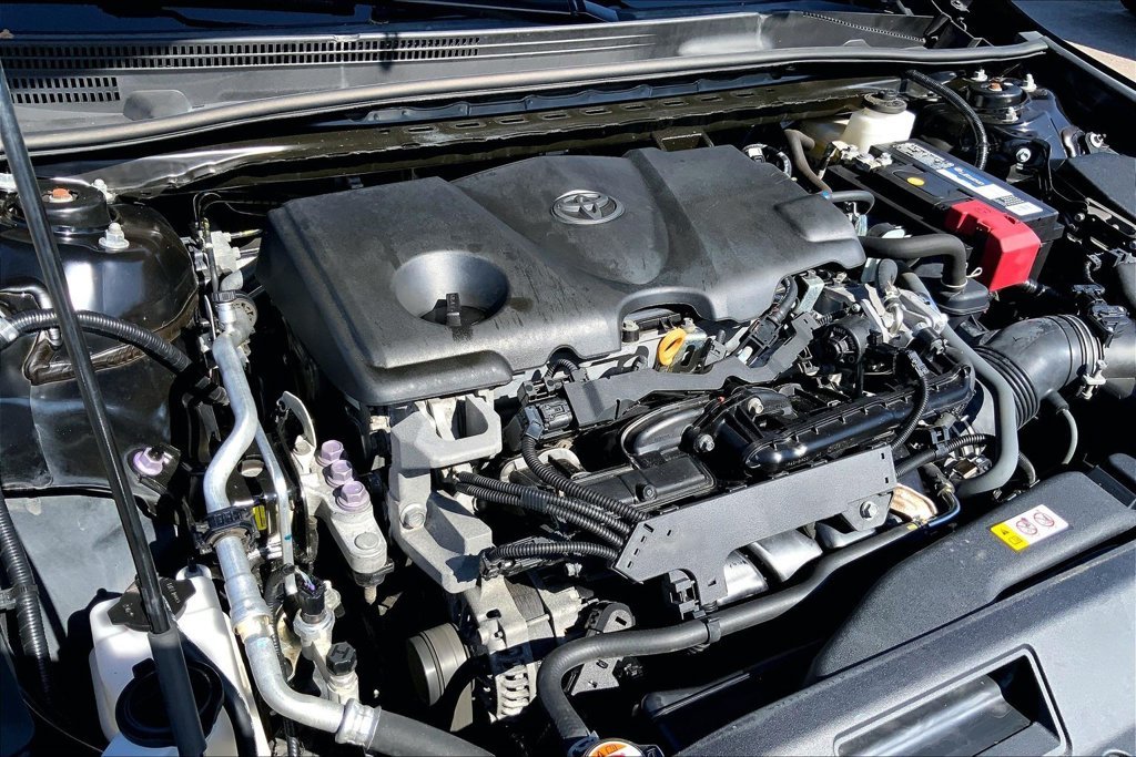 Used 2021 Black Toyota XLE image 30