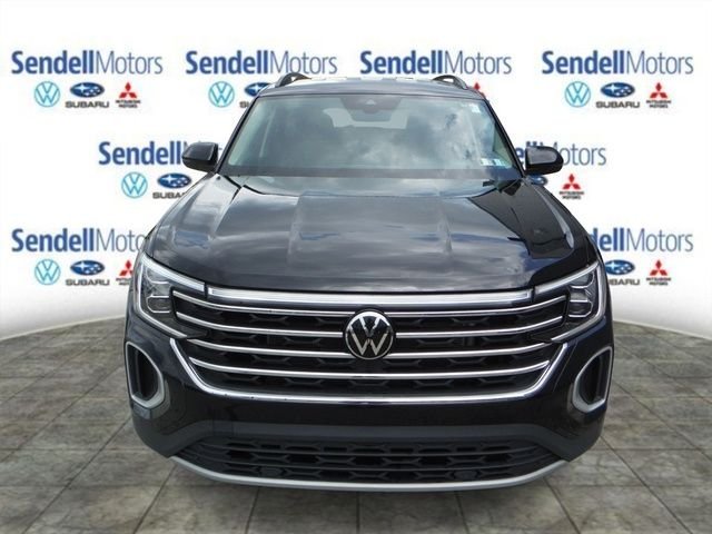 Used 2025 Black Volkswagen 2.0T SE image 4