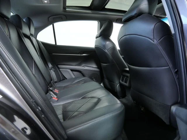 Used 2018 Gray Toyota XLE image 13