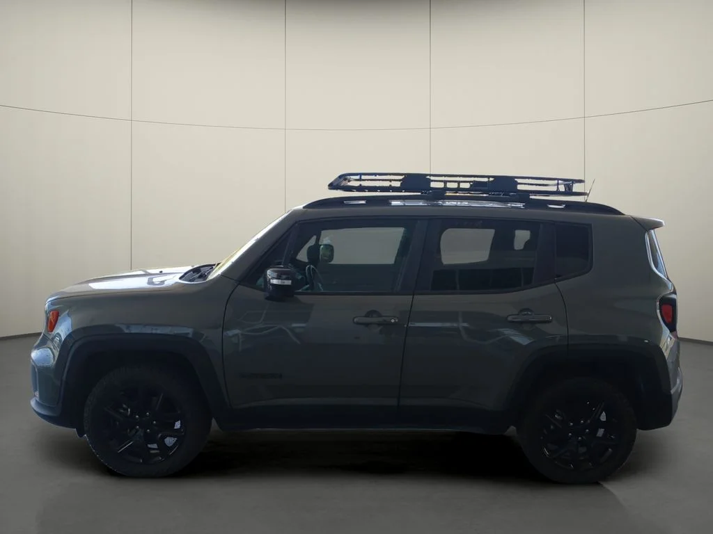 Used 2022 Gray Jeep Altitude image 4
