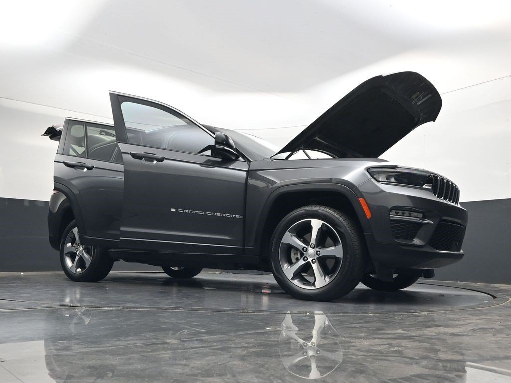 Used 2022 Baltic Gray Metallic Clearcoat Jeep 4xe image 44