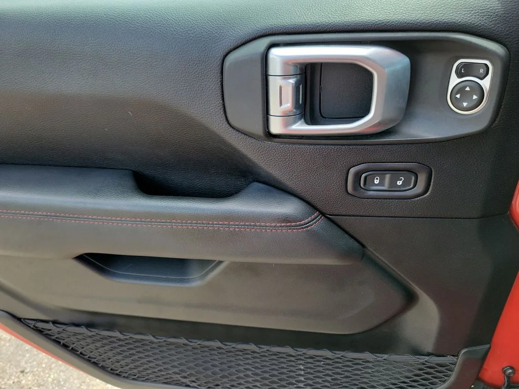 Used 2020 Red Jeep Unlimited Rubicon image 18