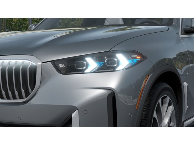 New 2026 Skyscraper Grey Metallic BMW xDrive50e image 6