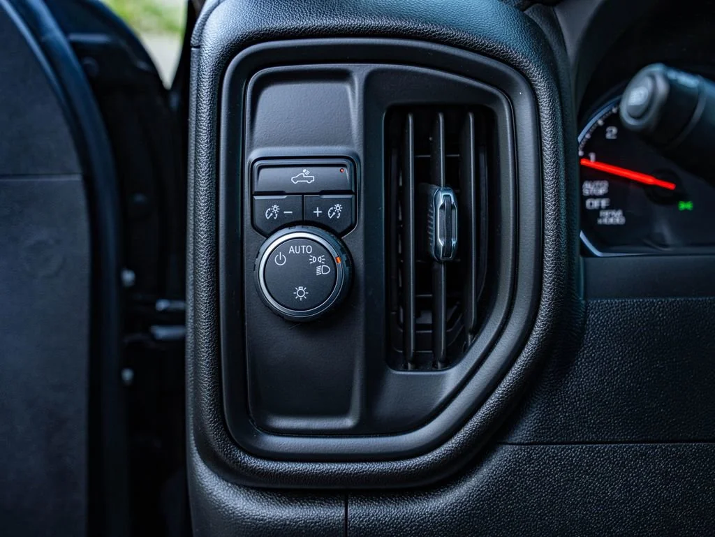 Used 2024 Black Chevrolet Custom image 18