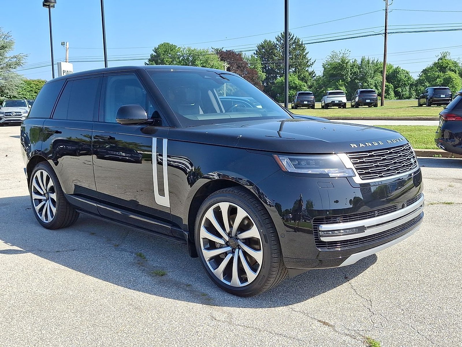 New 2026 Santorini Black LAND ROVER Autobiography image 18