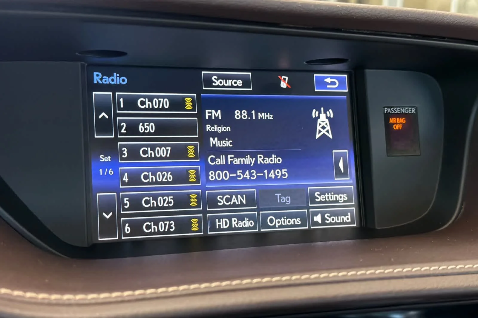 Used 2016 Eminent White Pearl Lexus  image 19