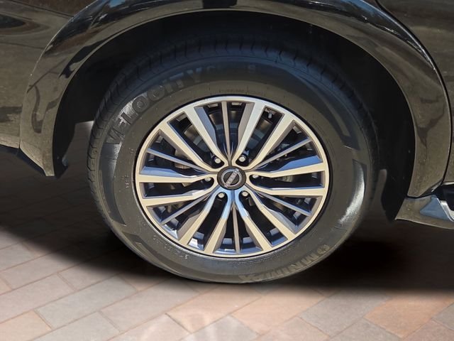 Used 2024 Super Black Nissan SL image 4
