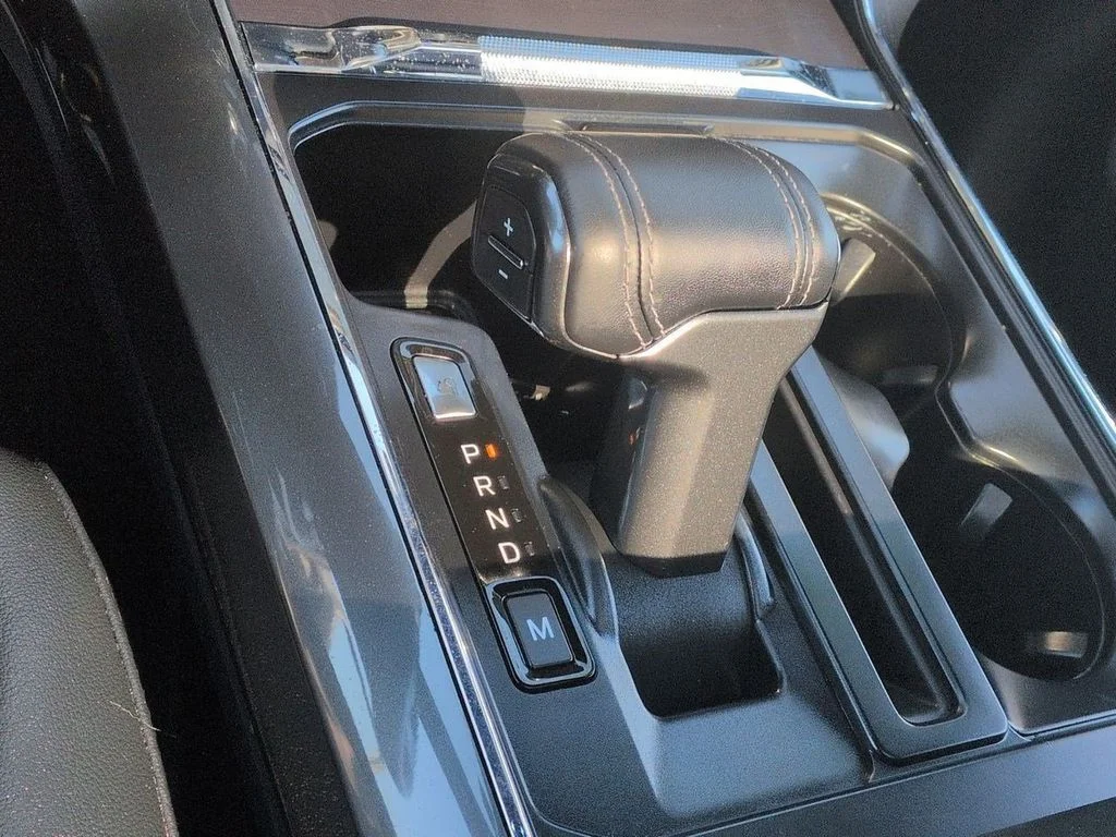 Used 2023 Silver Metallic Ford Lariat image 17