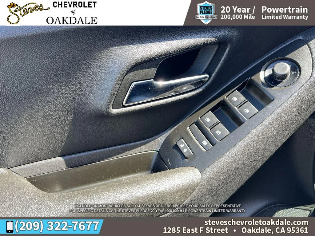 2022 Chevrolet Trax LS - Photo 24