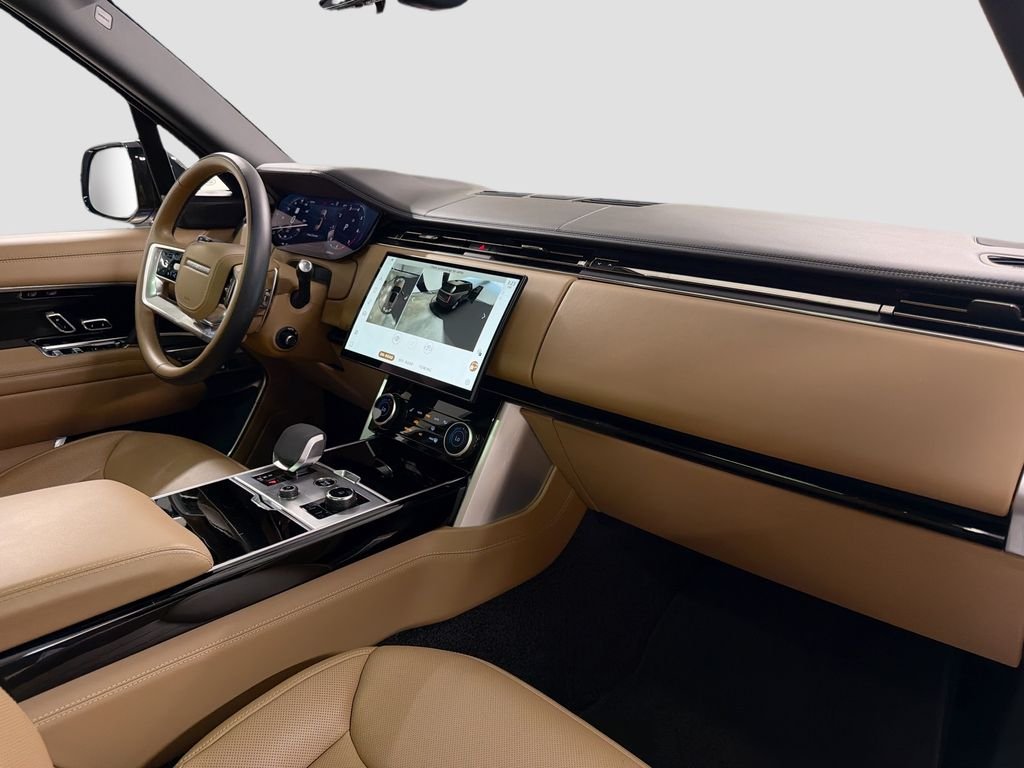 Used 2023  Land Rover Autobiography image 33