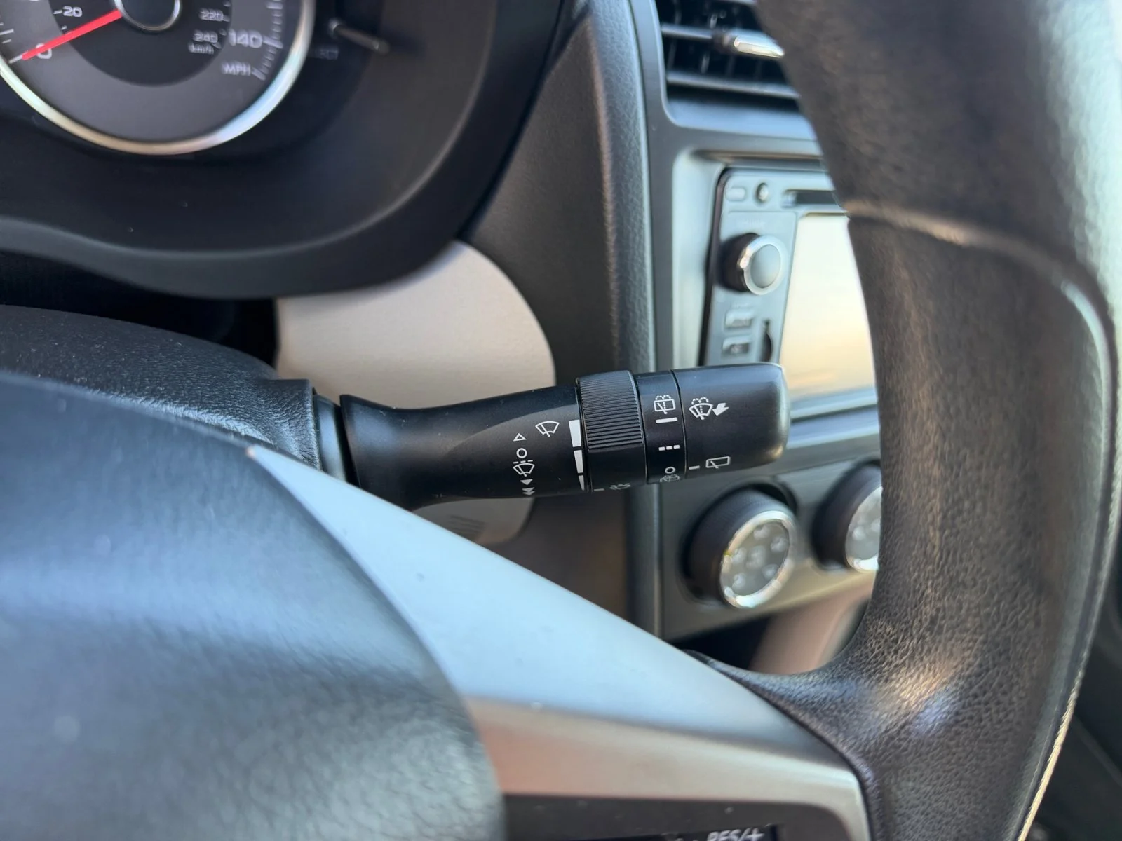 Used 2015 Satin White Pearl Subaru 2.5i Premium image 14