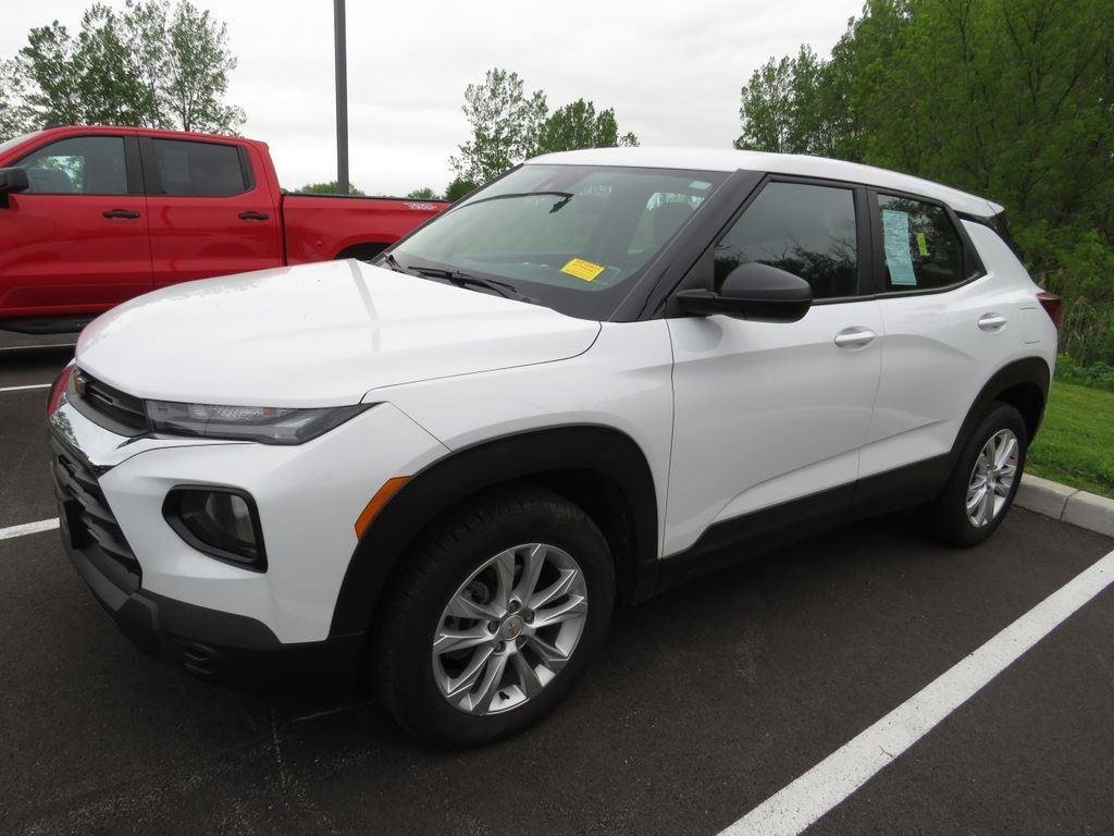 Used 2023 Summit White Chevrolet LS image 7
