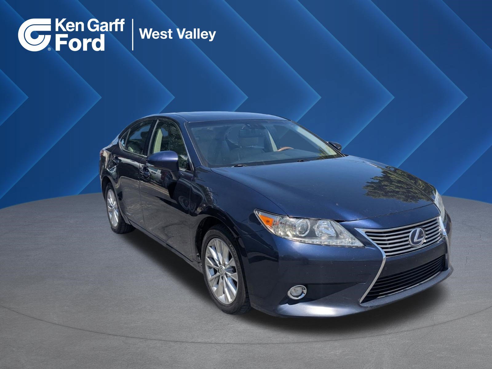 2015 Lexus ES 350 300h's photo