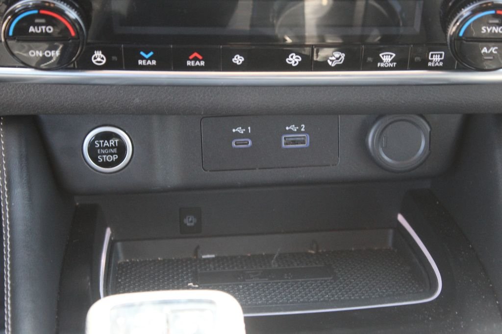 Used 2023 Gray Nissan Platinum image 23