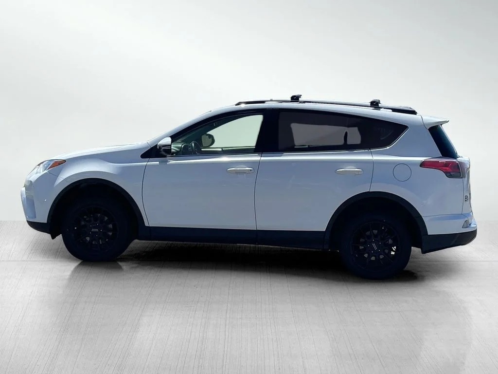 Used 2017 Super White Toyota XLE image 6