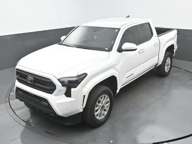 Used 2024 Ice Cap Toyota SR5 image 16