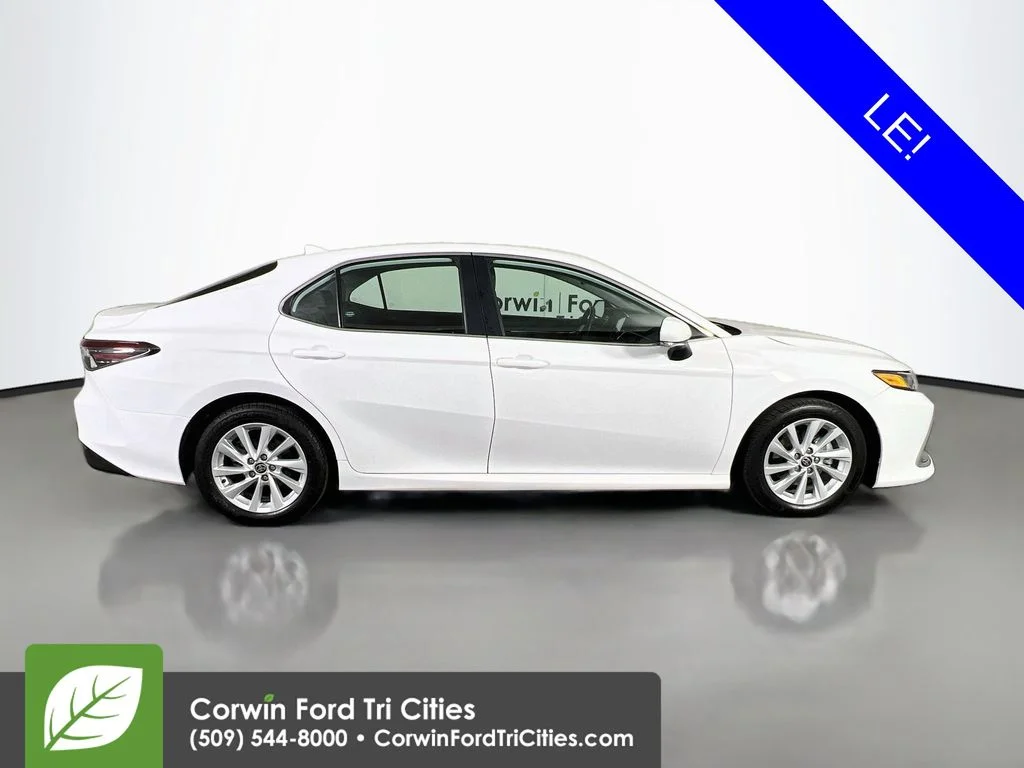Used 2024 Wind Chill Pearl Toyota LE image 18