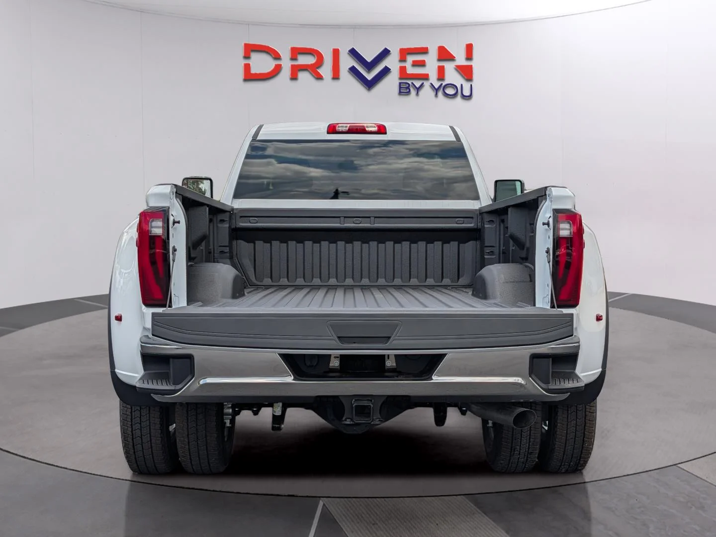 New 2026 Summit White GMC Pro DRW image 5