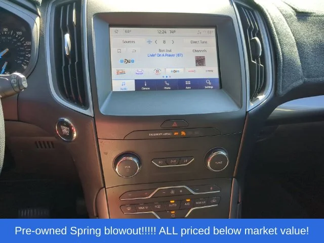 Used 2020 Black Ford SE image 30