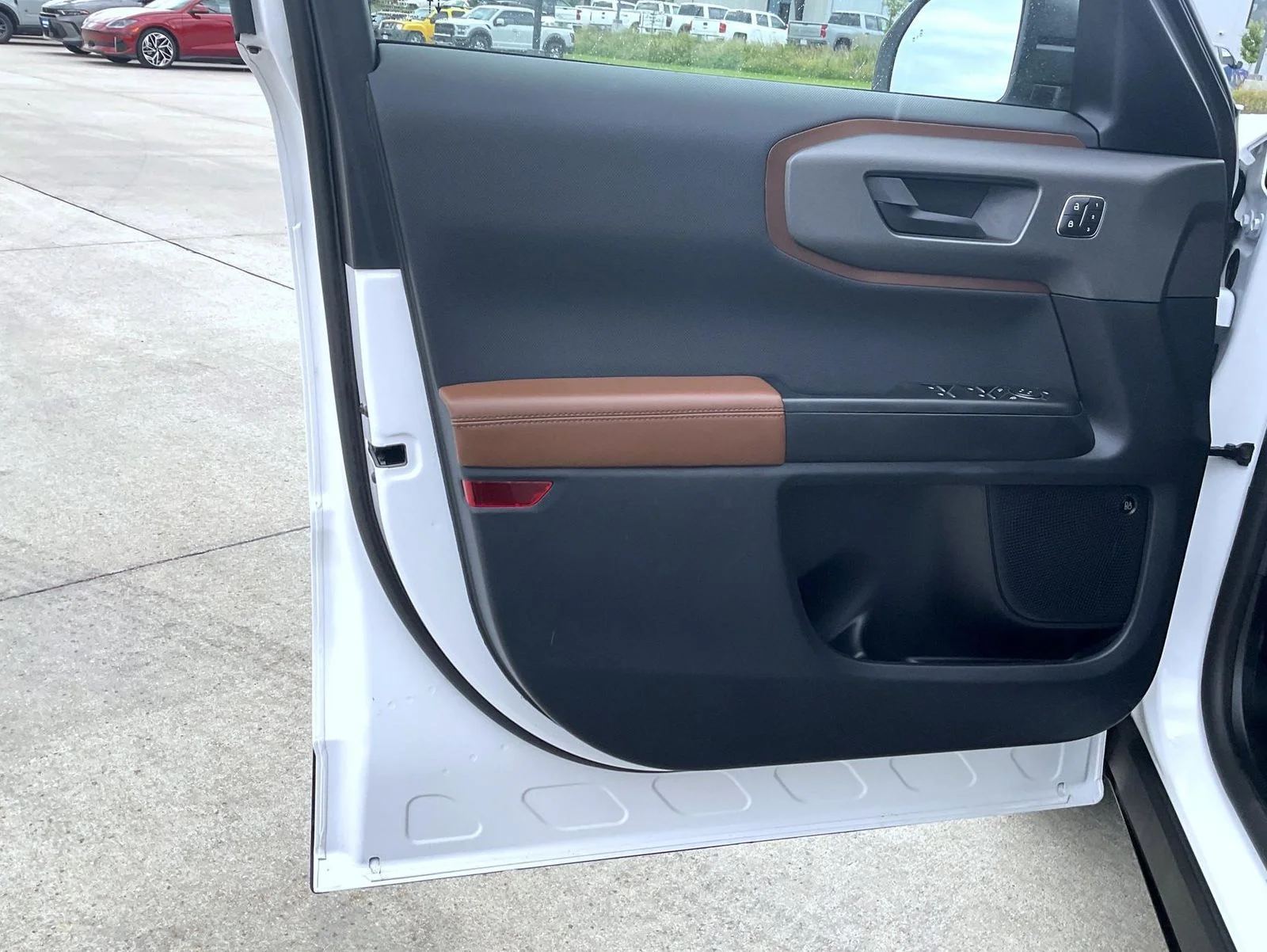 Used 2025 White Ford Outer Banks image 10