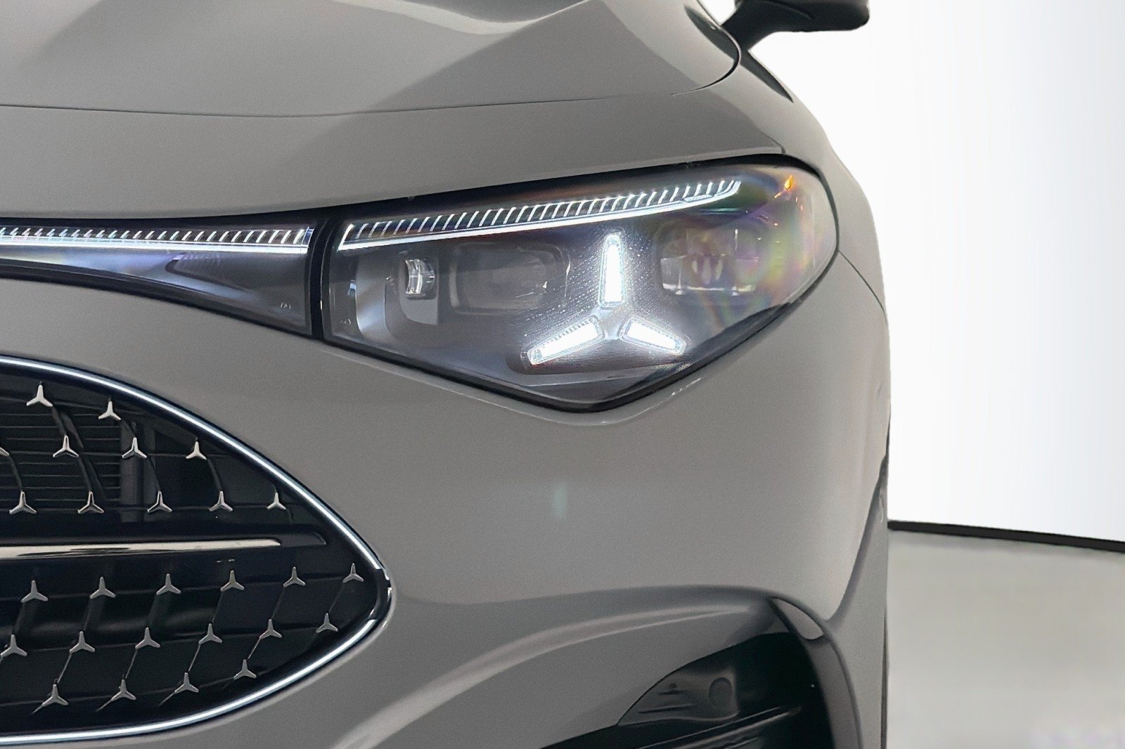New 2027 MANUFAKTUR Alpine Grey Mercedes-Benz CLA 220 Hybrid image 14