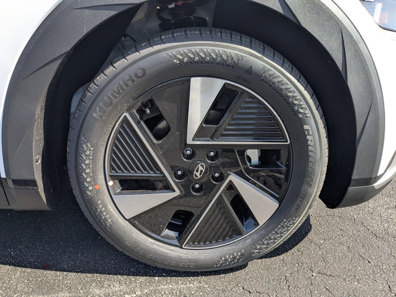 2025 Hyundai IONIQ 5 SE - Photo 11